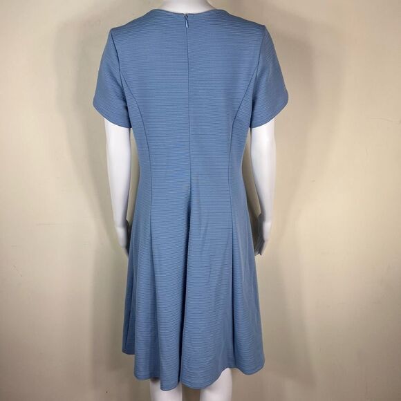Hutch A-Line V-Neck Tulip Sleeve Dress - Picture 5 of 11